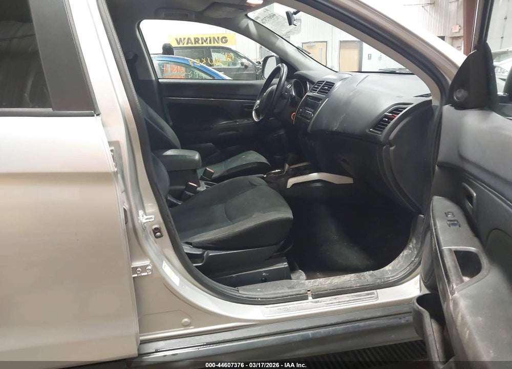 2014 MITSUBISHI OUTLANDER SPORT ES VIN: 4A4AR3AU7EE020407