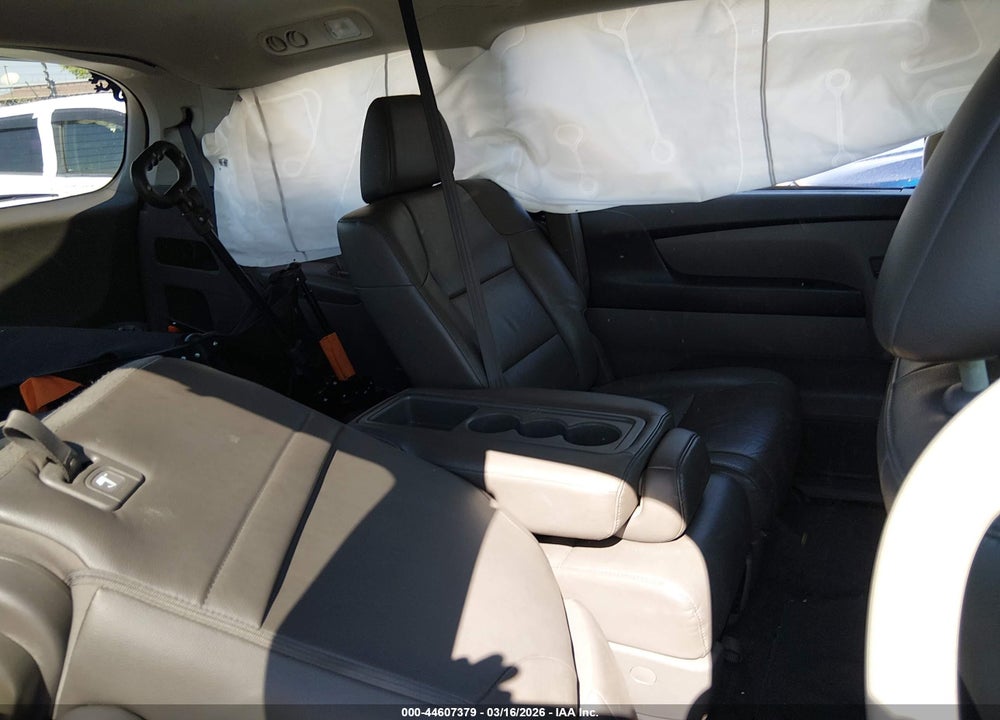 2016 HONDA ODYSSEY EX-L VIN: 5FNRL5H62GB047790