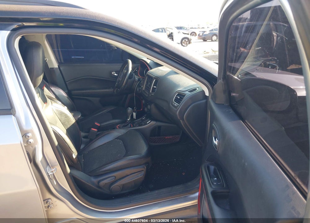 2019 JEEP COMPASS TRAILHAWK 4X4 VIN: 3C4NJDDB7KT671466