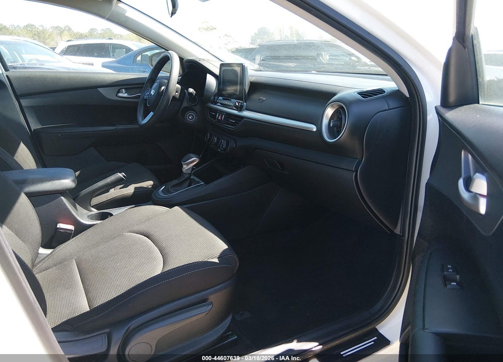2020 KIA FORTE LXS VIN: 3KPF24AD4LE147897
