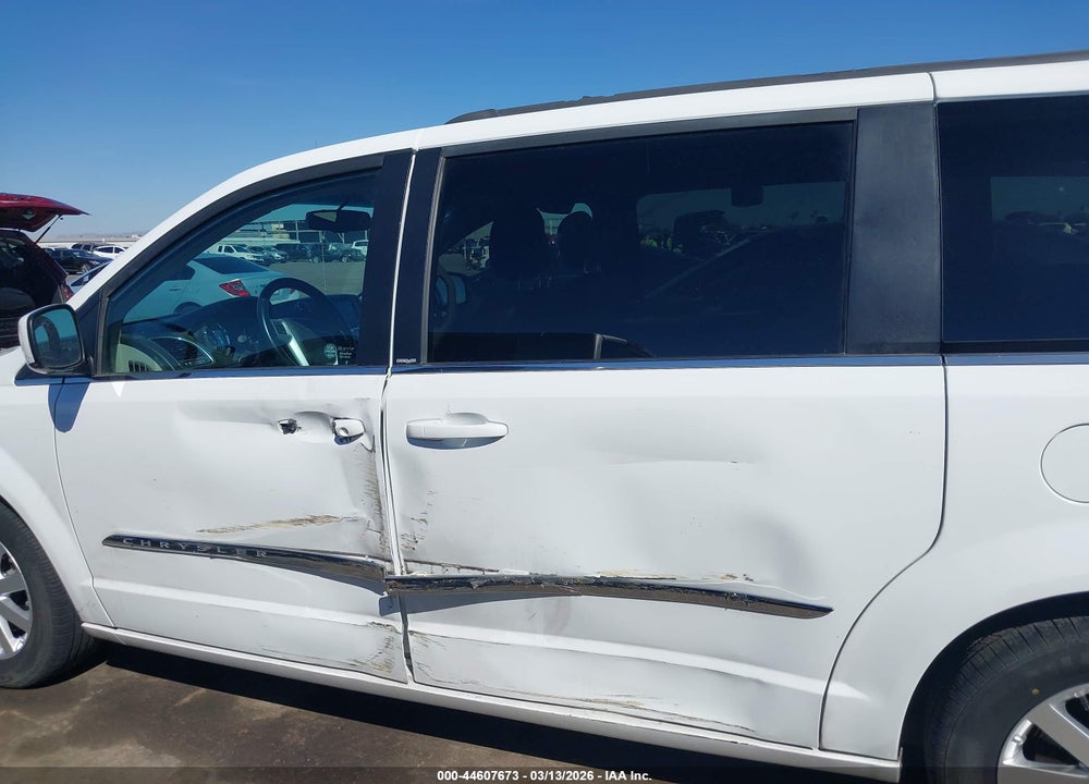 2014 CHRYSLER TOWN & COUNTRY TOURING VIN: 2C4RC1BG8ER215606