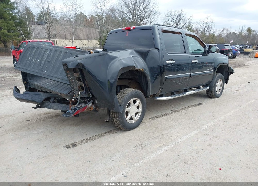 2007 GMC SIERRA 1500 DENALI VIN: 2GTEK638871728264