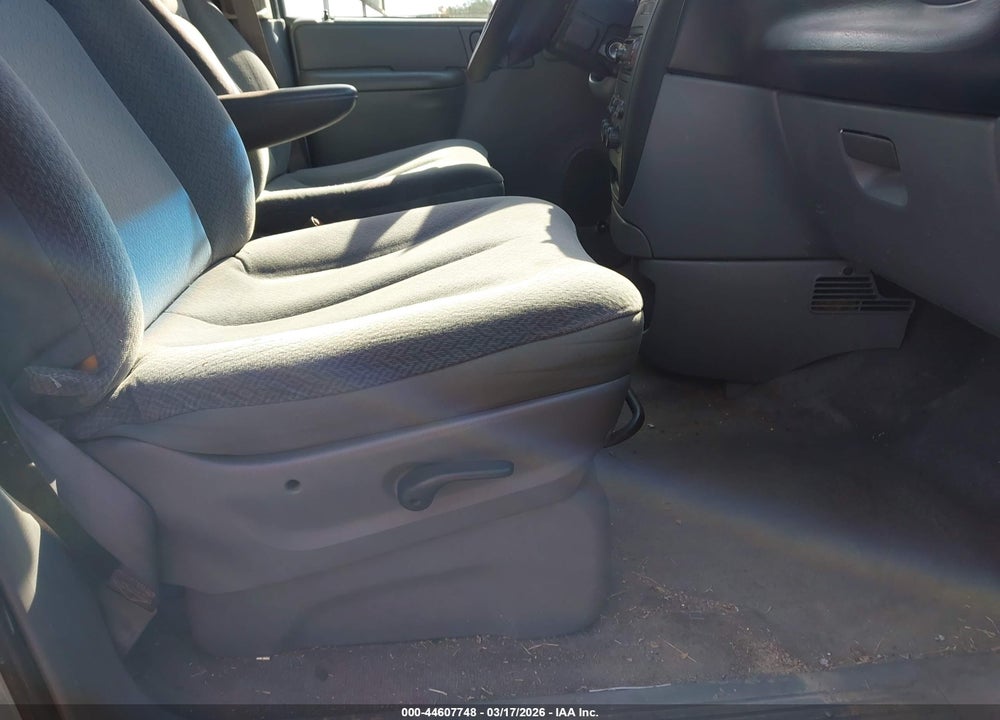 2005 DODGE GRAND CARAVAN SE VIN: 1D4GP24R35B321480