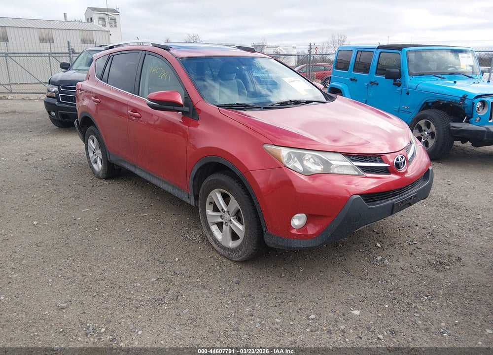 2014 TOYOTA RAV4 XLE VIN: 2T3RFREV1EW181093