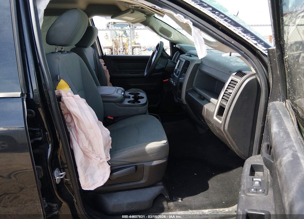 2016 RAM 1500 EXPRESS VIN: 3C6RR7KT7GG358173