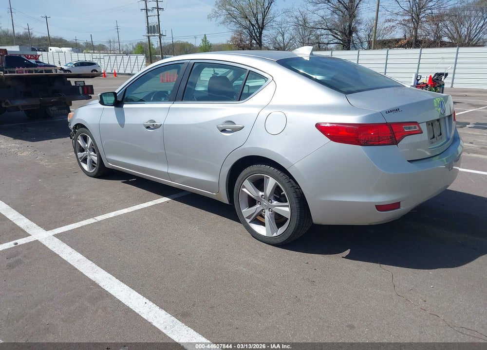 2013 ACURA ILX 2.0L VIN: 19VDE1F78DE003134