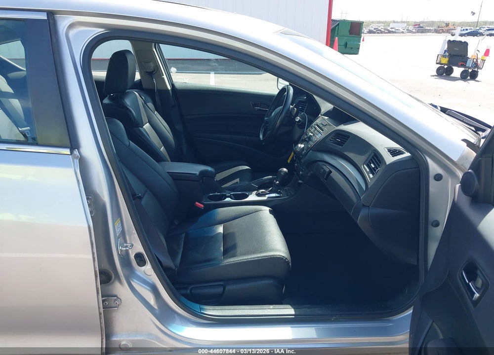 2013 ACURA ILX 2.0L VIN: 19VDE1F78DE003134