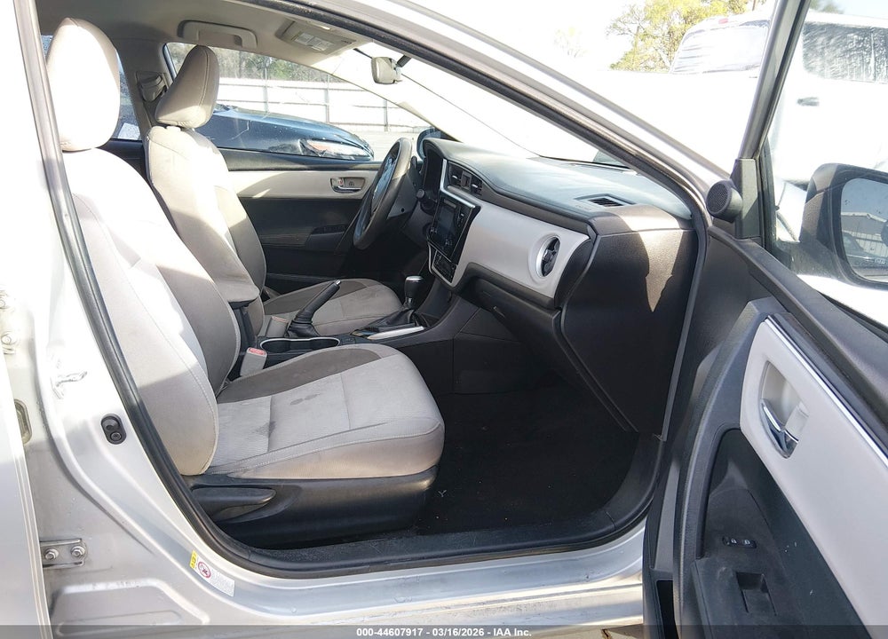 2017 TOYOTA COROLLA LE VIN: 2T1BURHE3HC788968
