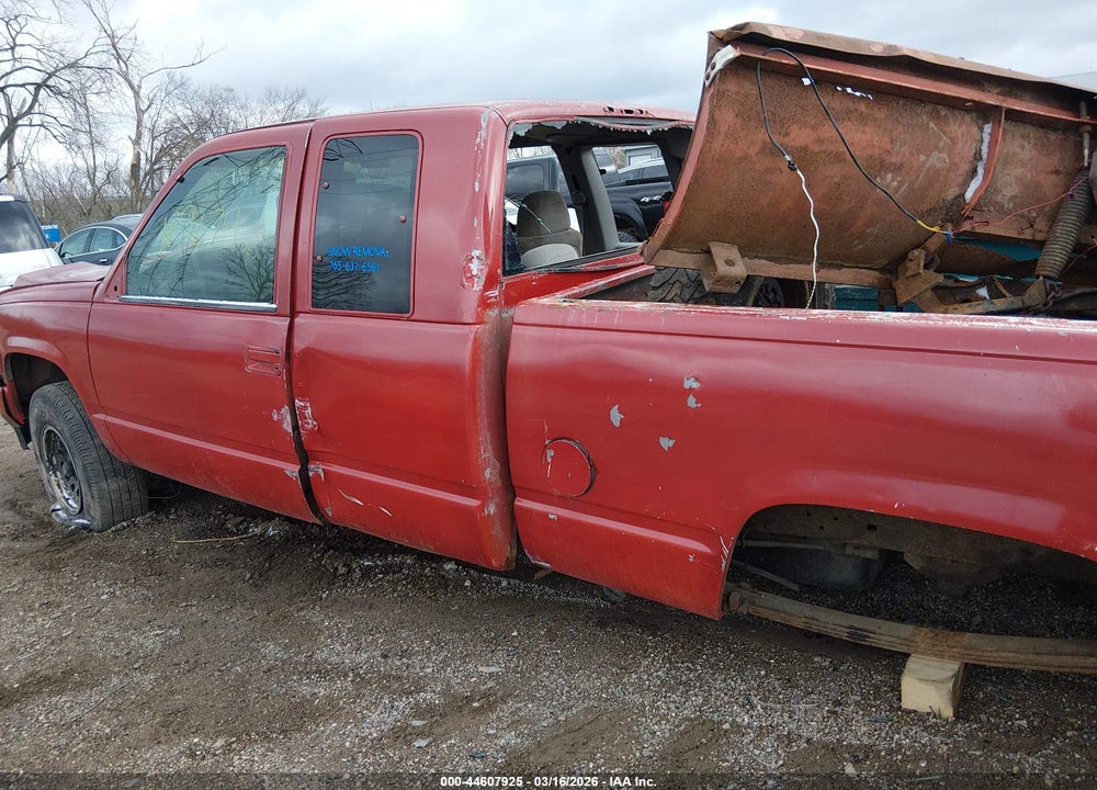 1997 CHEVROLET K1500 FLEETSIDE VIN: 2GCEK19R9V1115585
