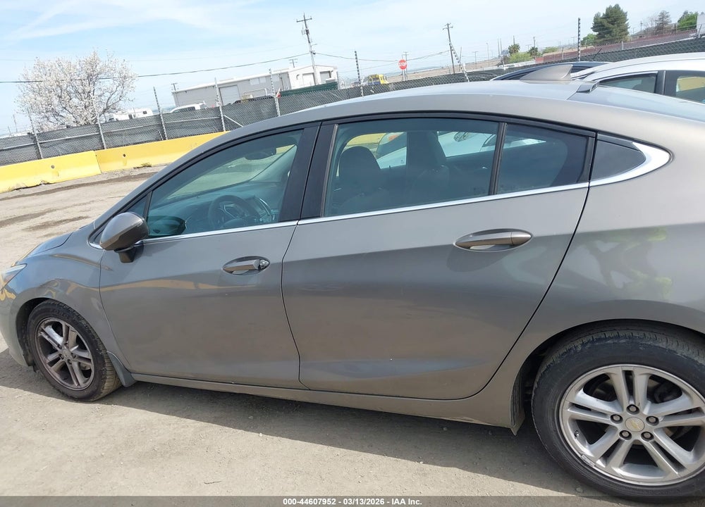 2017 CHEVROLET CRUZE LT AUTO VIN: 1G1BE5SM1H7121722