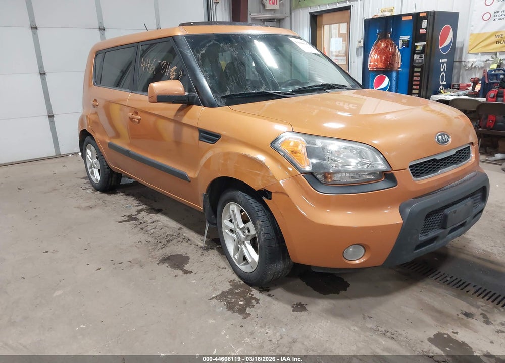 2011 KIA SOUL + VIN: KNDJT2A24B7250004