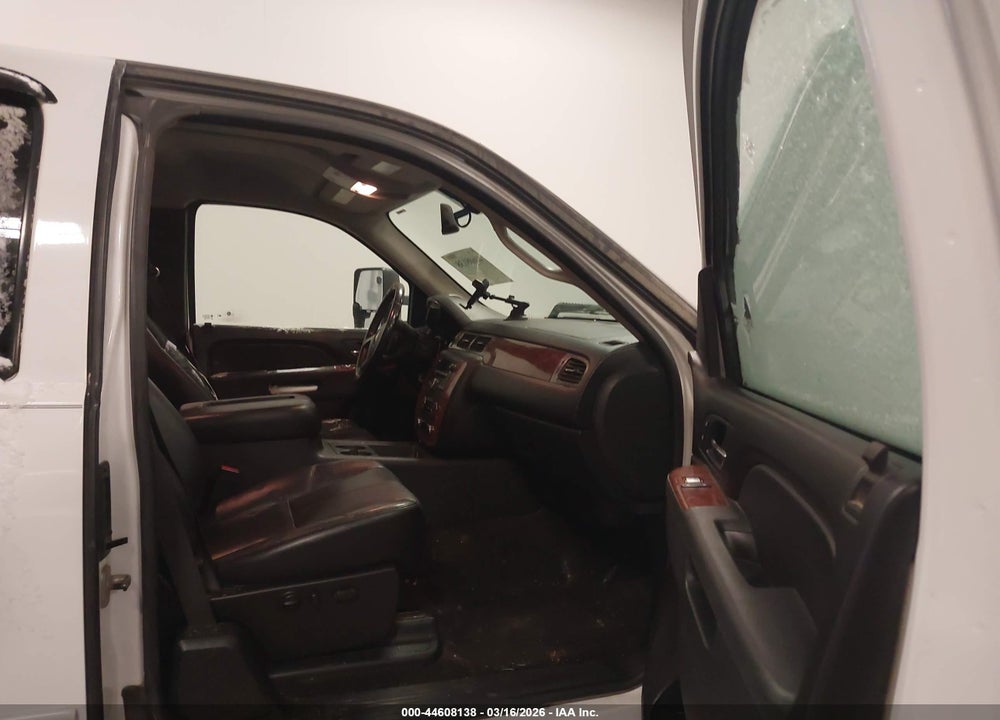 2010 CHEVROLET SILVERADO 1500 LTZ VIN: 1GCSKTE39AZ105267