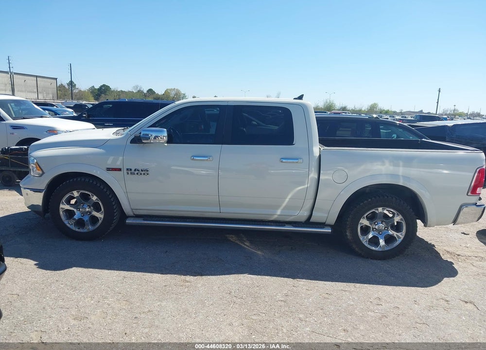 2018 RAM 1500 VIN: 1C6RR6NM9JS255318