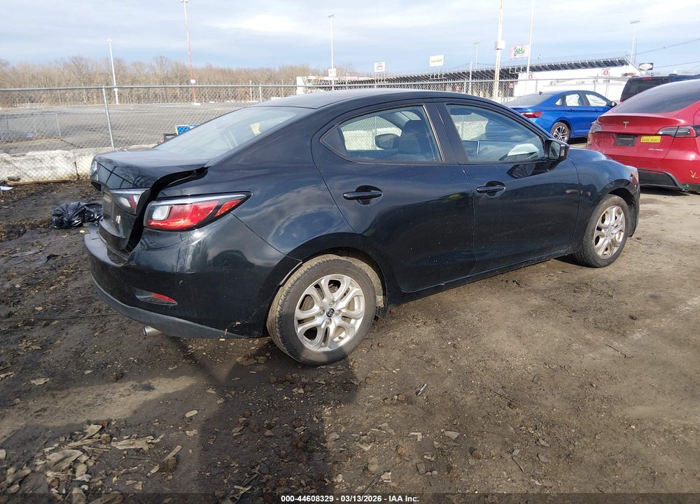 2016 SCION IA VIN: 3MYDLBZV6GY113908