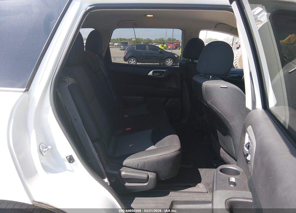 2017 NISSAN PATHFINDER SV VIN: 5N1DR2MN1HC621424