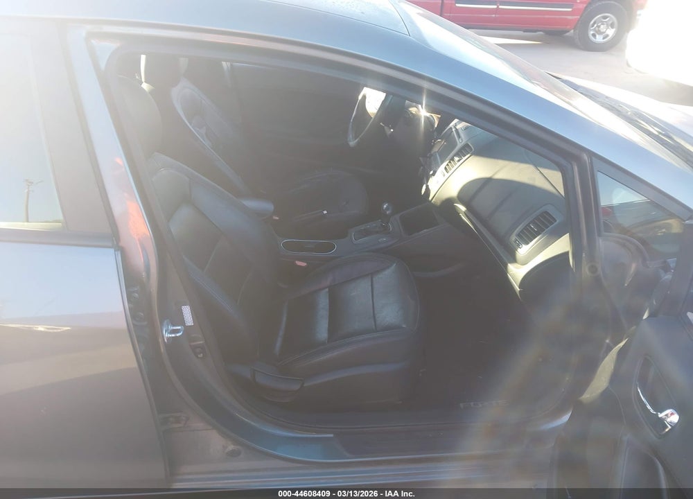 2016 KIA FORTE SX VIN: KNAFZ5A34G5636419