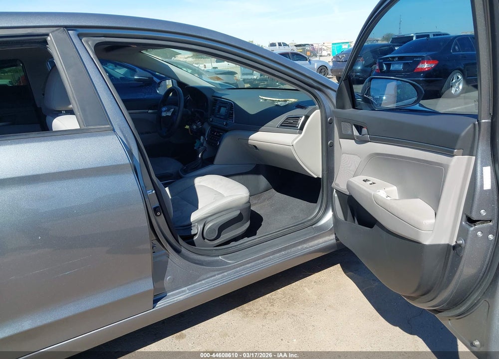 2017 HYUNDAI ELANTRA SE VIN: KMHD74LF1HU129207