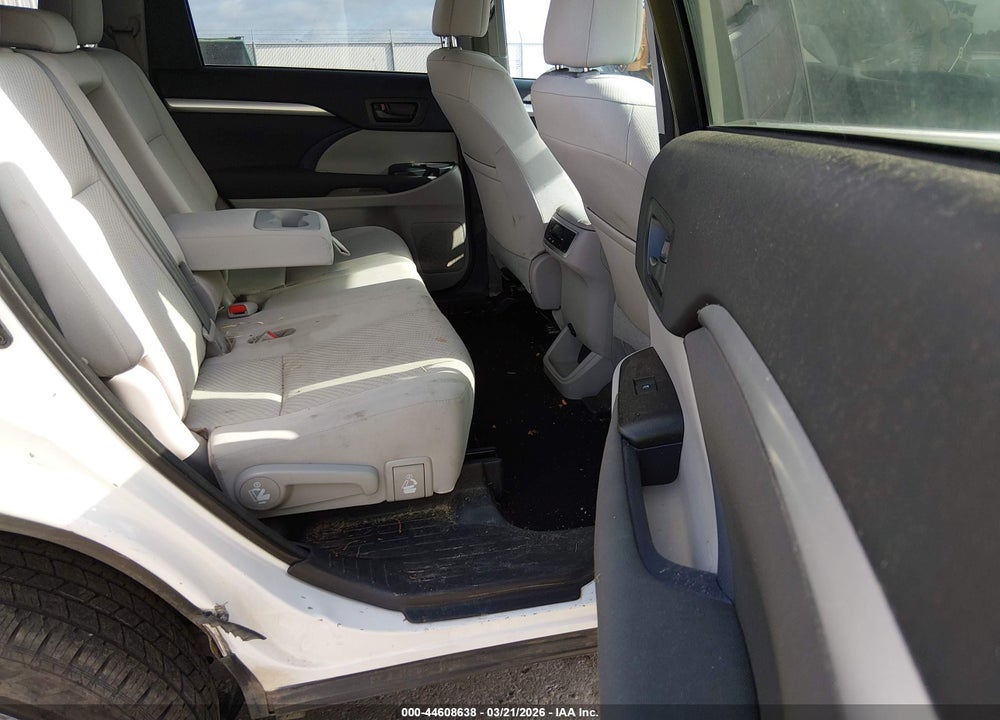 2016 TOYOTA HIGHLANDER LE VIN: 5TDZARFHXGS020804