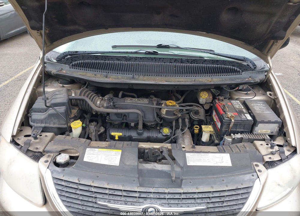 2003 CHRYSLER TOWN & COUNTRY VIN: 2C4GP24R13R272114