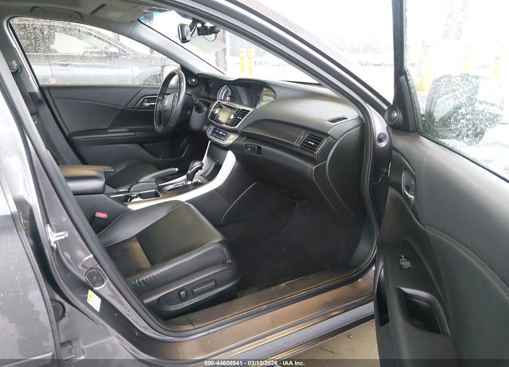 2015 HONDA ACCORD EX-L V-6 VIN: 1HGCR3F81FA019405