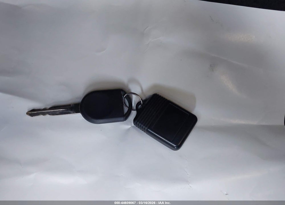 2007 FORD MUSTANG V6 DELUXE/V6 PREMIUM VIN: 1ZVHT84N375251393