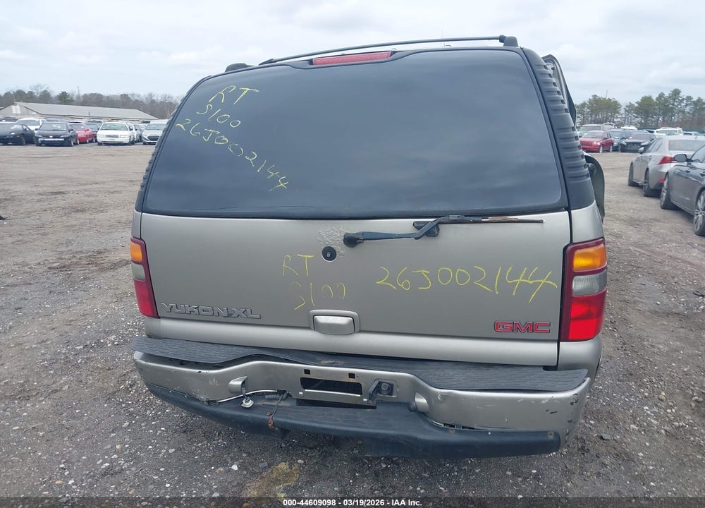 2002 GMC YUKON XL 1500 DENALI VIN: 1GKFK66U52J243256