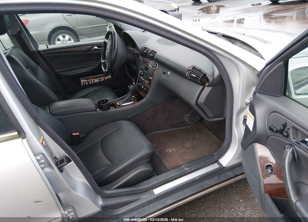 2003 MERCEDES-BENZ C 240 VIN: WDBRF61J83A411899