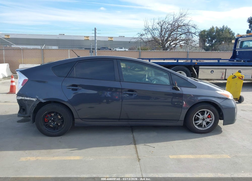 2015 TOYOTA PRIUS TWO VIN: JTDKN3DU6F0442024