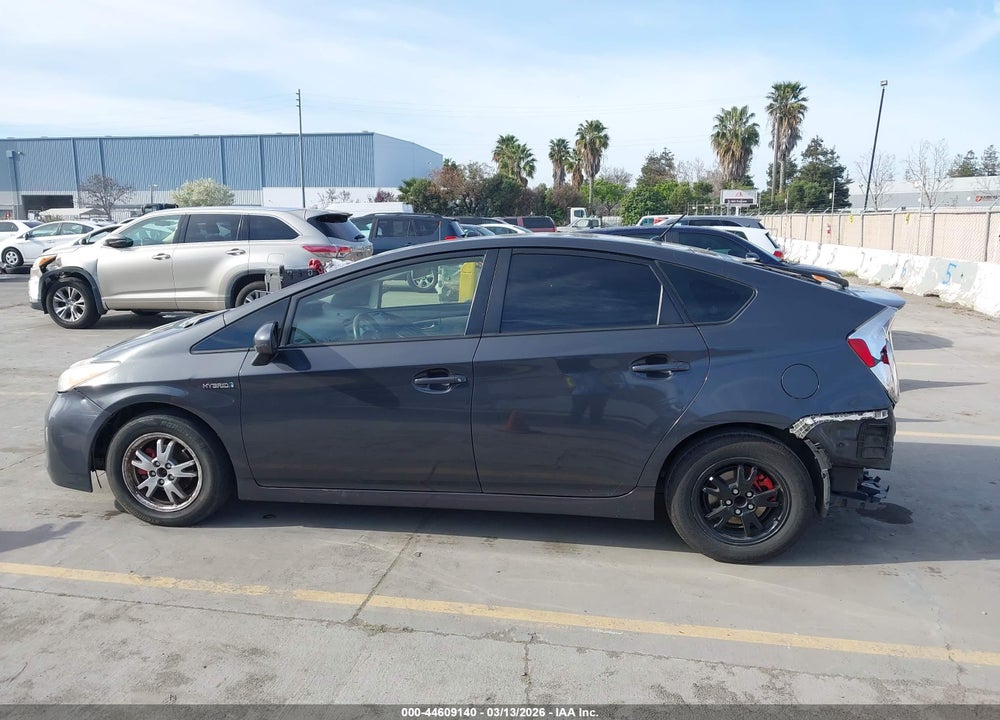 2015 TOYOTA PRIUS TWO VIN: JTDKN3DU6F0442024