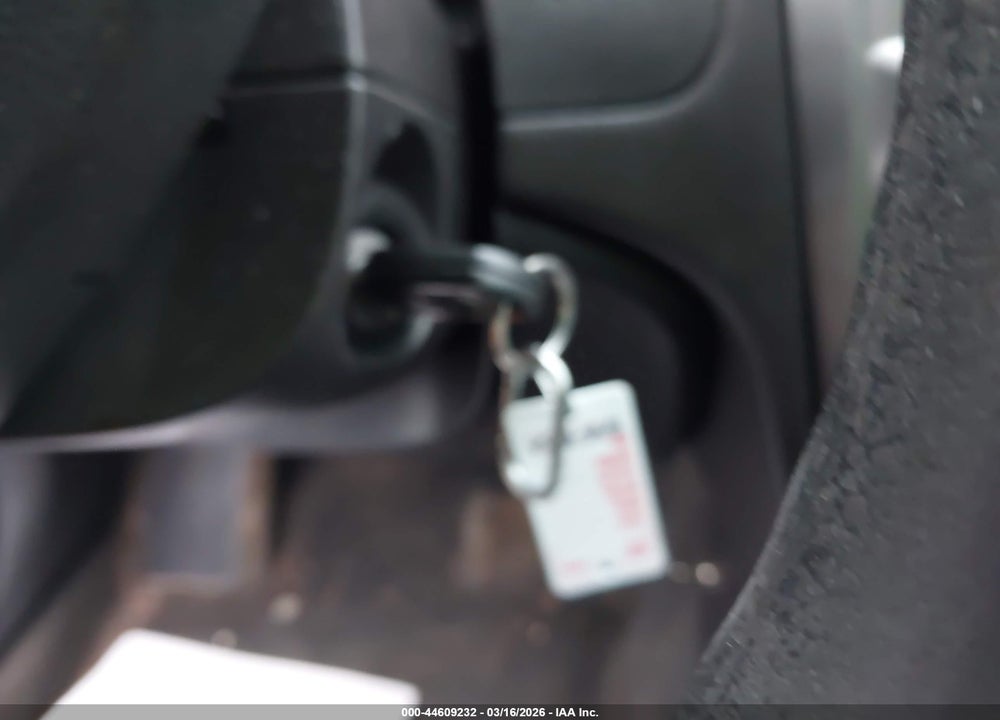 2011 FORD FUSION SE VIN: 3FAHP0HAXBR263214