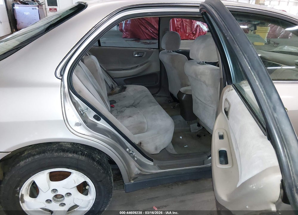 1999 HONDA ACCORD LX VIN: JHMCG5641XC031099