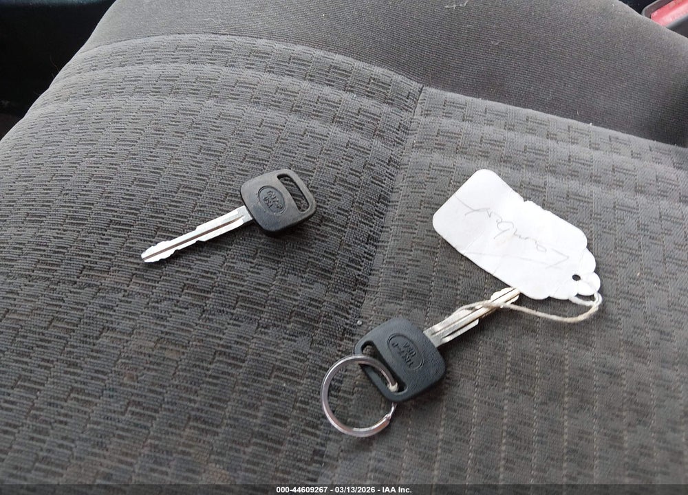 2003 TOYOTA TUNDRA SR5 V8 VIN: 5TBBT44133S374915
