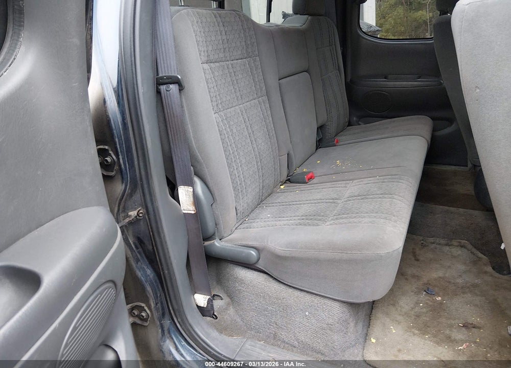 2003 TOYOTA TUNDRA SR5 V8 VIN: 5TBBT44133S374915