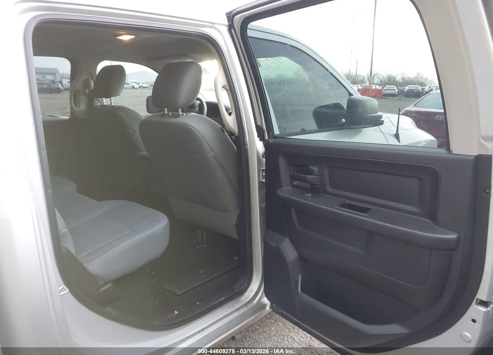 2017 RAM 1500 EXPRESS  4X4 5'7 BOX VIN: 1C6RR7KG9HS589119
