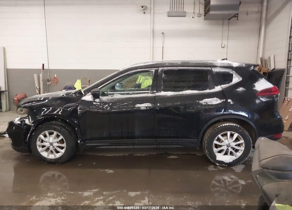 2018 NISSAN ROGUE SV VIN: 5N1AT2MV4JC829629