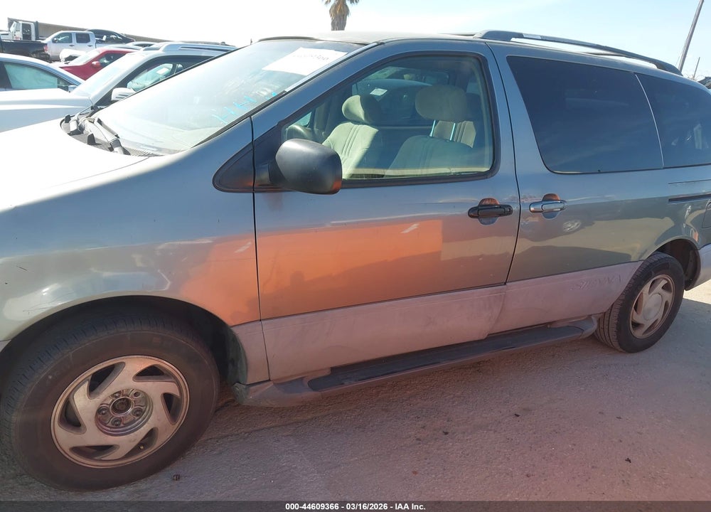 2000 TOYOTA SIENNA LE VIN: 4T3ZF13C4YU207290