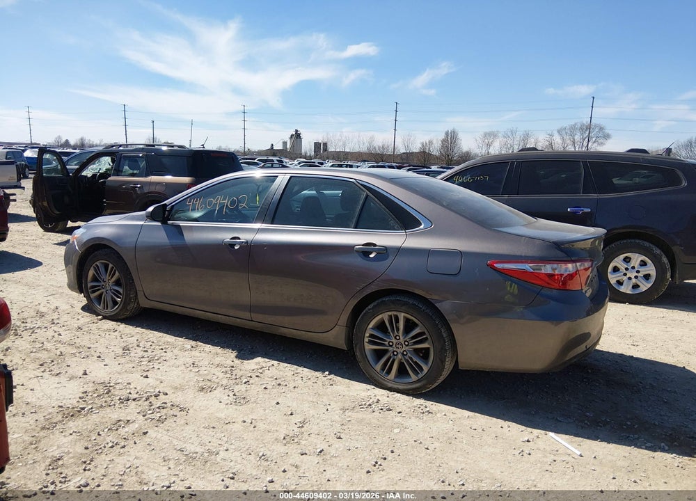 2015 TOYOTA CAMRY SE VIN: 4T1BF1FK5FU103272