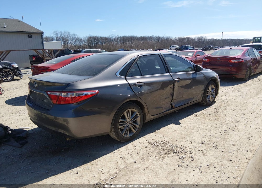 2015 TOYOTA CAMRY SE VIN: 4T1BF1FK5FU103272