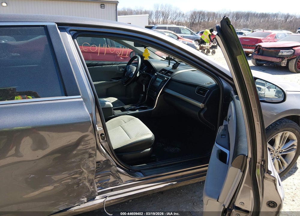 2015 TOYOTA CAMRY SE VIN: 4T1BF1FK5FU103272