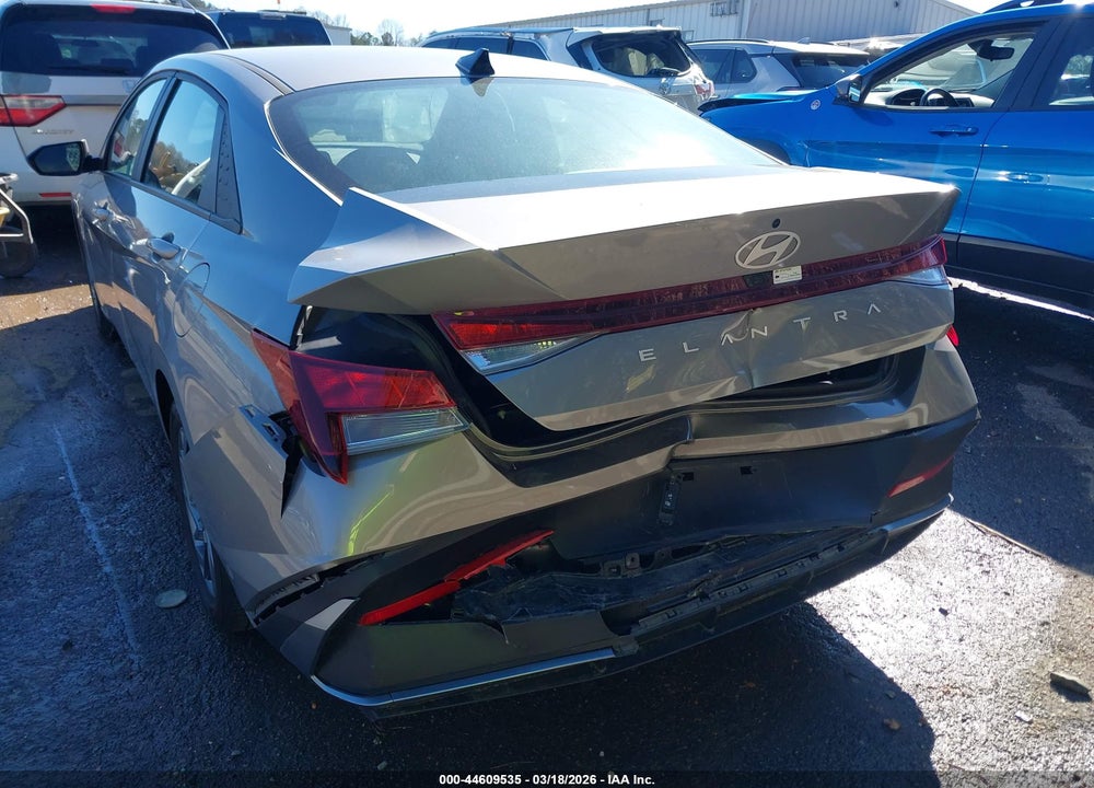 2024 HYUNDAI ELANTRA SEL VIN: KMHLM4DG7RU681792