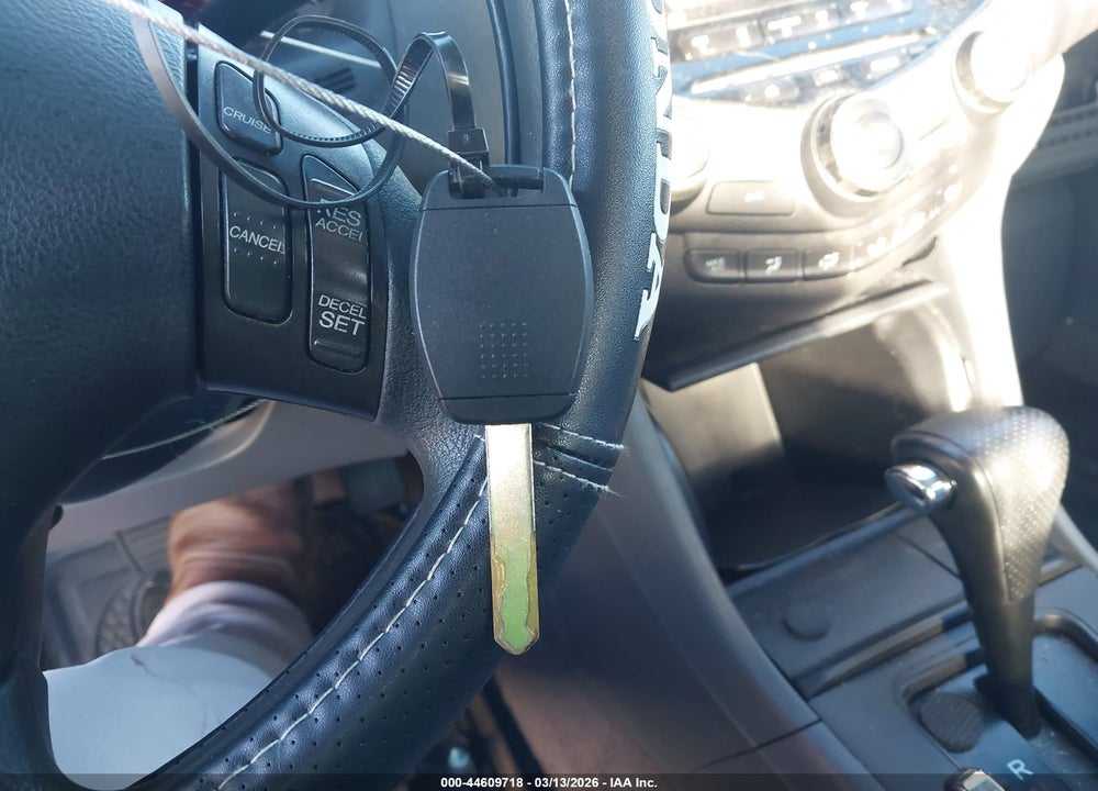 2003 HONDA ACCORD 2.4 LX VIN: JHMCM563X3C028096