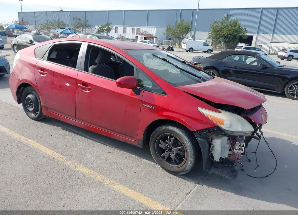 2013 TOYOTA PRIUS THREE VIN: JTDKN3DU2D5547885
