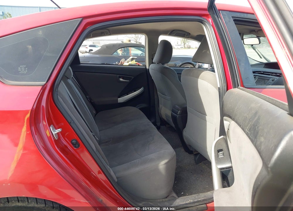 2013 TOYOTA PRIUS THREE VIN: JTDKN3DU2D5547885