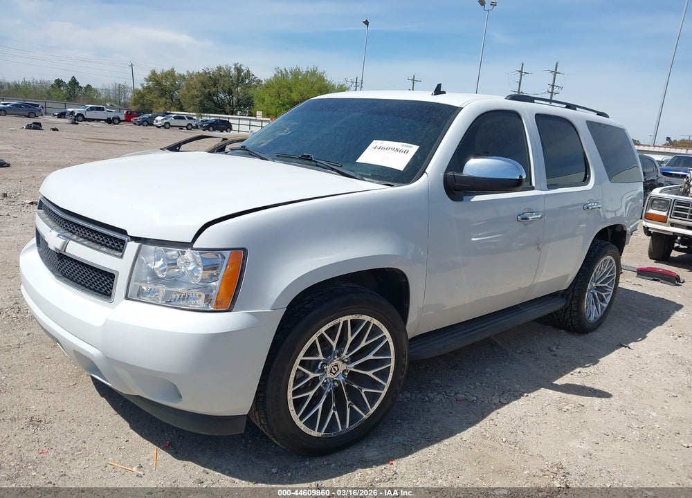 2011 CHEVROLET TAHOE LS VIN: 1GNSCAE04BR383879