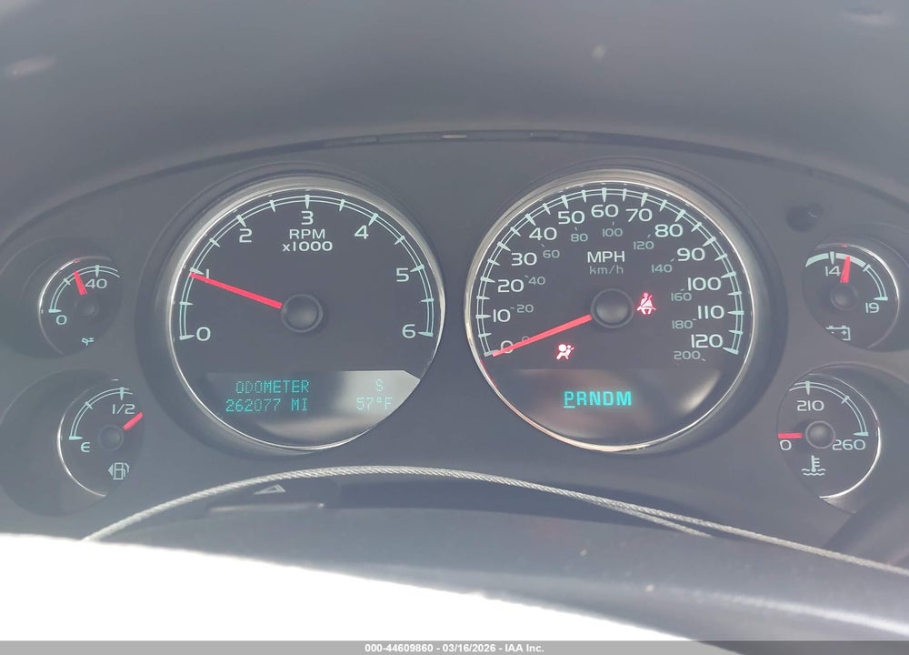 2011 CHEVROLET TAHOE LS VIN: 1GNSCAE04BR383879