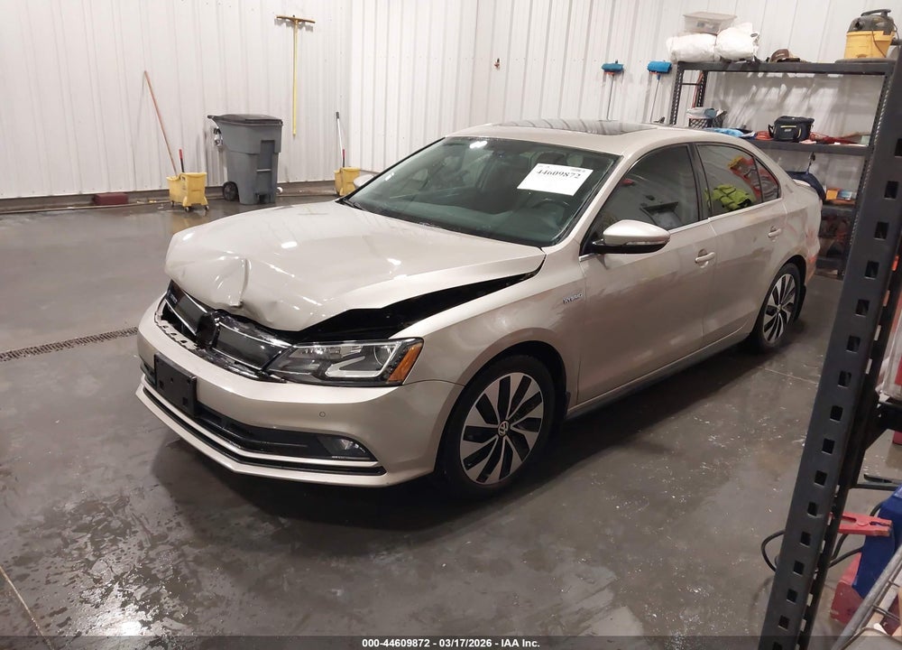 2015 VOLKSWAGEN JETTA HYBRID SEL PREMIUM VIN: 3VW637AJ3FM418198