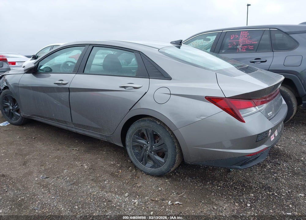 2022 HYUNDAI ELANTRA SEL VIN: KMHLS4AG7NU369640