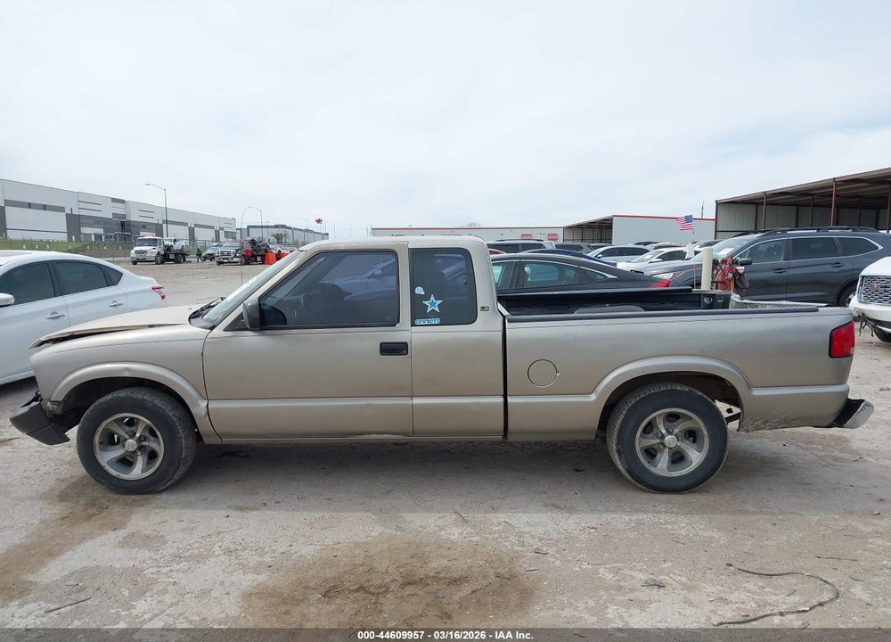 2003 CHEVROLET S-10 VIN: 1GCCS19X038235324