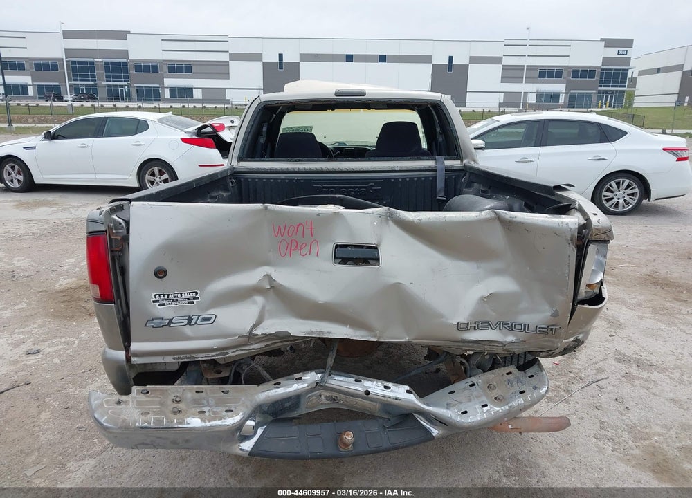 2003 CHEVROLET S-10 VIN: 1GCCS19X038235324