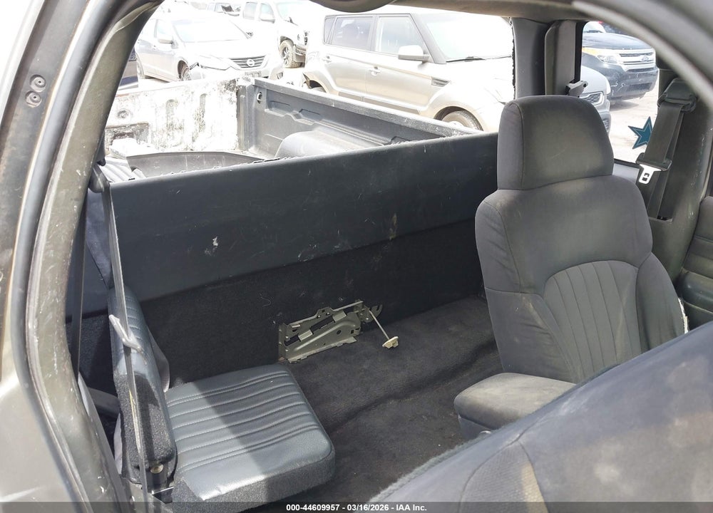 2003 CHEVROLET S-10 VIN: 1GCCS19X038235324